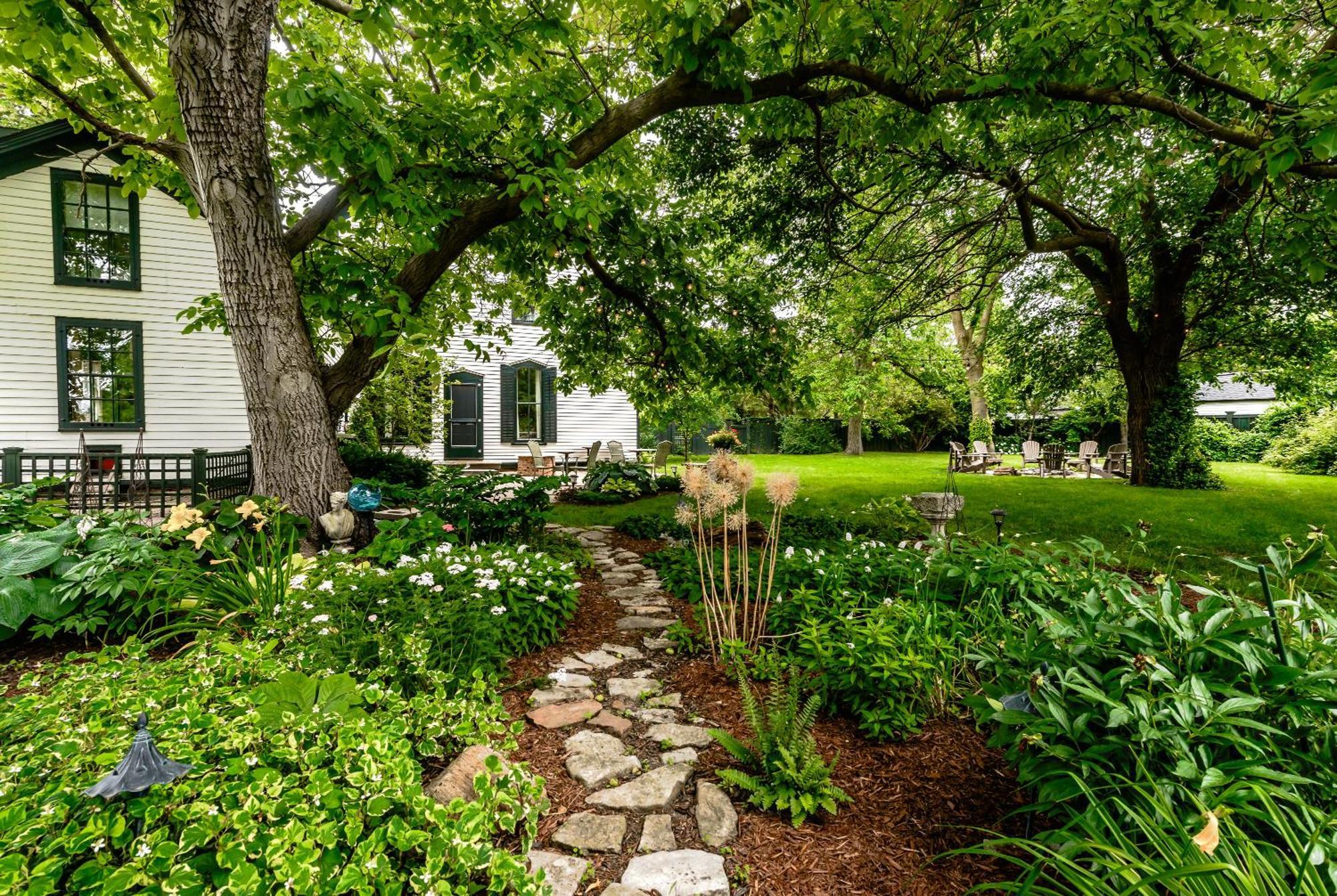 Woodbourne Inn 나이아가라온더레이크 외부 사진